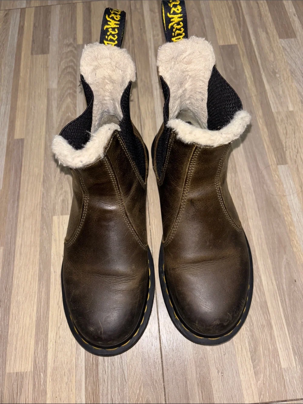 Dr. Martens durable brown